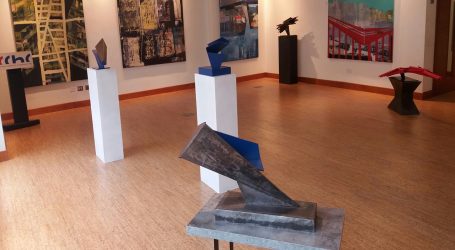 Presentan exposición mixta de pintura y escultura en la CCHC