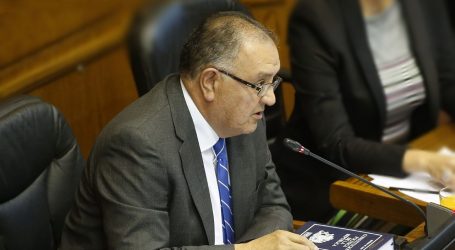 “La importancia de tener una nueva Constitución”: Senador Huenchumilla pone como ejemplo la discusión sobre las aguas en Chile