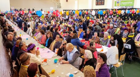 Bienvenida Primavera: celebran adultos mayores en Victoria