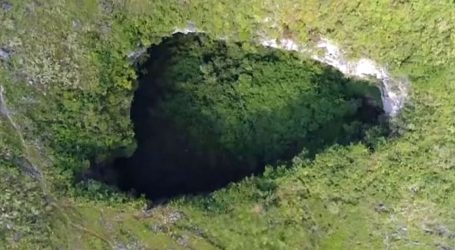 Gran hallazgo geológico descubren socavón de 118 metros de profundidad en China (VIDEO)