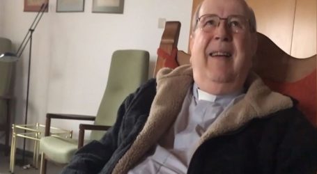 Exsacerdote Cox vuelve a Chile a días de que se defina su futuro judicial