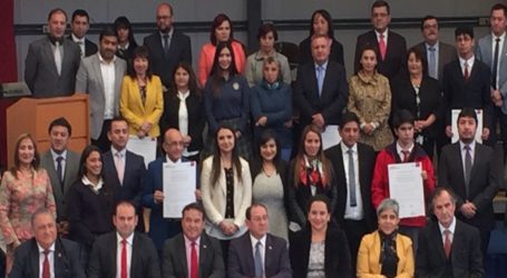 Educación: 8 establecimientos firman “Compromiso Bicentenario”