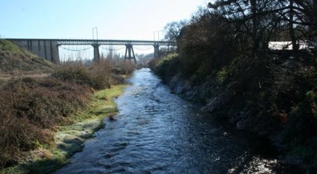 Victoria: Alcalde Jaramillo anuncia reunion con fiscal por contaminación de Río Traiguén y abordar acciones legales