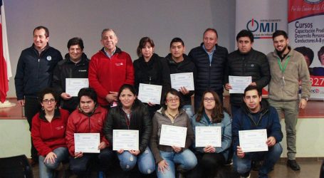 Municipio de Collipulli certificó 18 alumnos para curso de conducción profesional