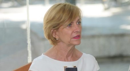 Evelyn Matthei encabeza encuesta para ser gobernadora regional en la Metropolitana