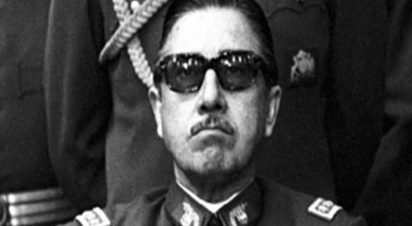 Biografía de Augusto Pinochet se transforma en bestseller local