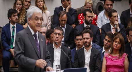 Oficialismo pacta apoyar convención mixta