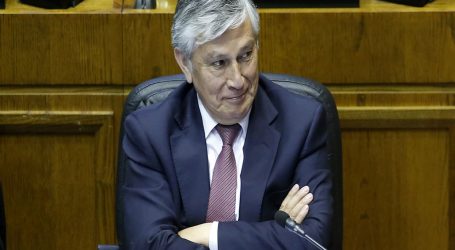 Senador UDI David Sandoval se suma al retiro de pensiones