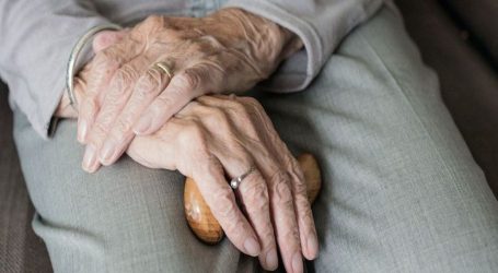 Senama Araucanía realiza capacitación sobre “la imagen de las personas mayores en los medios de comunicación”
