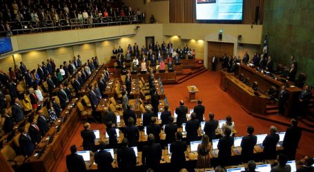 Senado dio luz verde a permiso laboral para vacunarse