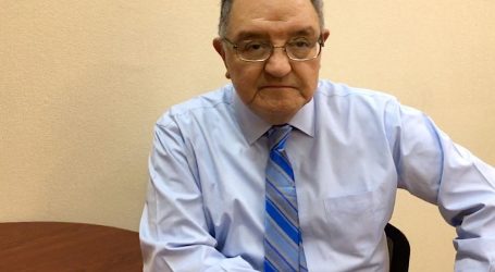 Francisco Huenchumilla: “Un país que cambia, y un presidente como estatua de sal”