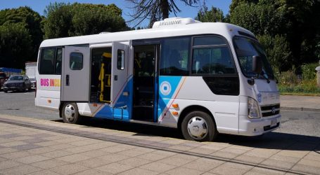 Alcalde Alexis Pineda recibe primer bus inclusivo de Loncoche