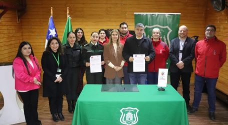 Padre Las Casas apoya inserción social de internas y suscribe convenio con Gendarmería de Chile
